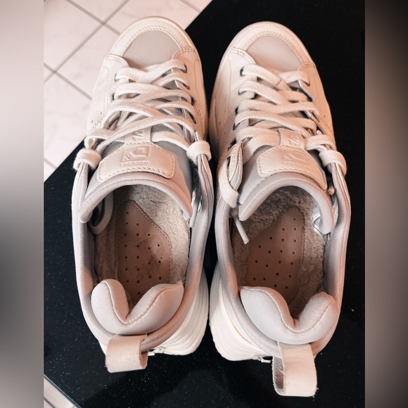 🔥DECKERS RUNNING SHOR🔥 - Picture 5 of 6